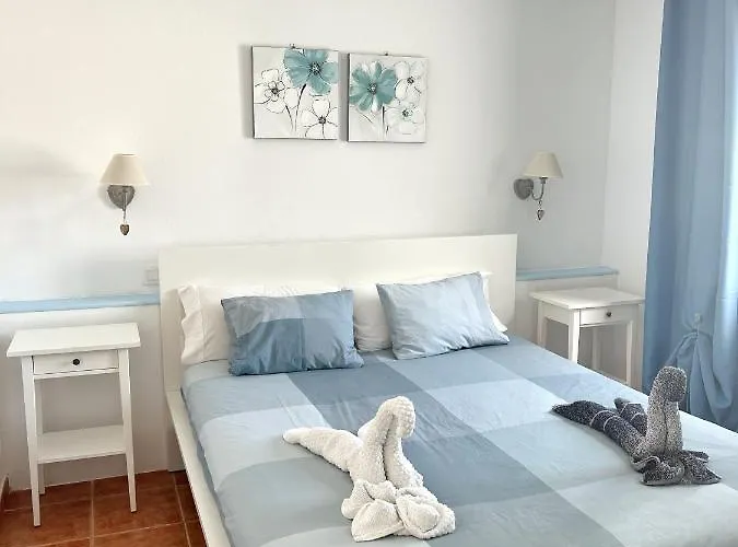 Lovely Apartment Near The Beach With Pool & Wifi