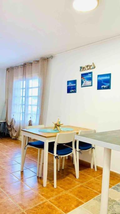 Lovely Near The With Pool & Wifi Appartement *