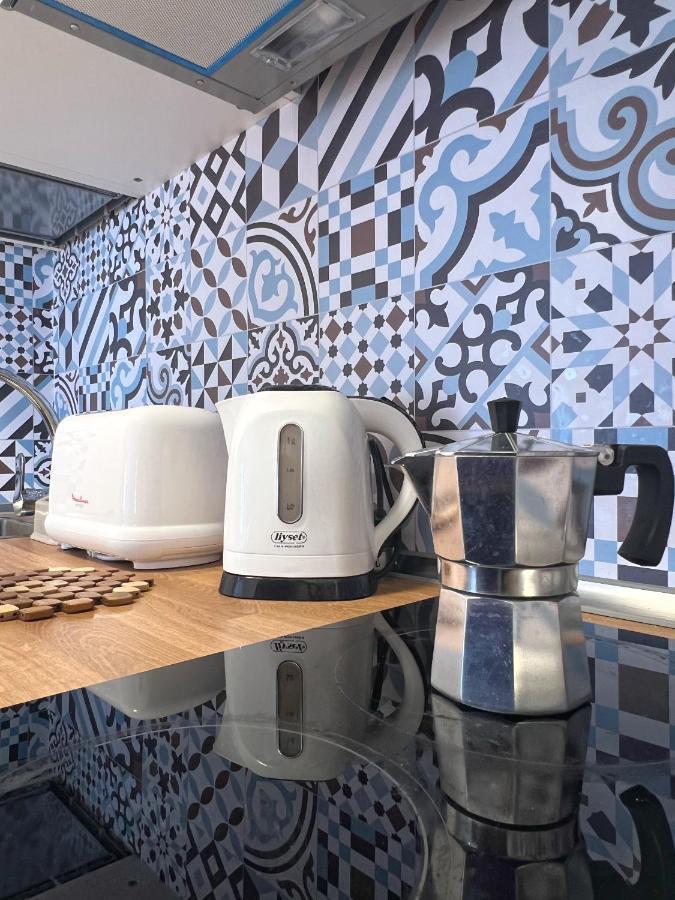 Appartement Lovely Near The With Pool & Wifi *